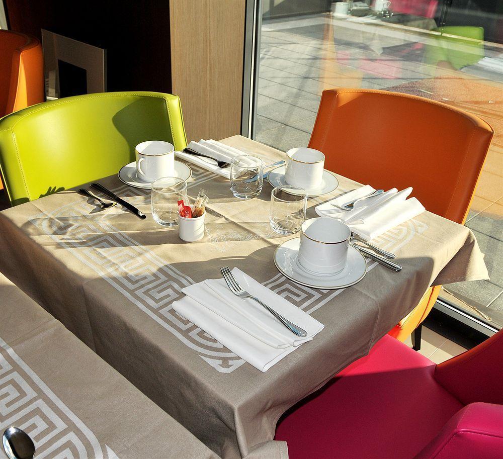 B&B Hotel Colmar Liberte 4 Etoiles Buitenkant foto
